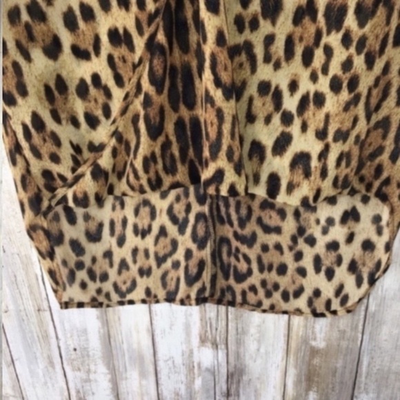 WAYF Cheetah High Low Drop Blouse - Picture 2 of 5